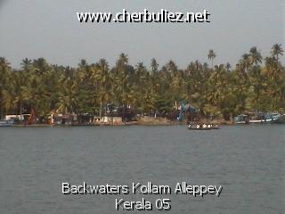légende: Backwaters Kollam Alleppey Kerala 05
qualityCode=raw
sizeCode=half

Données de l'image originale:
Taille originale: 102468 bytes
Heure de prise de vue: 2002:02:26 07:40:42
Largeur: 640
Hauteur: 480
